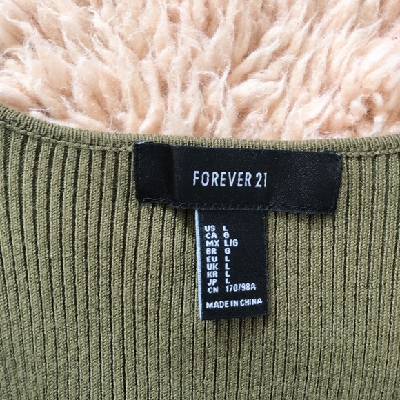 Olive v-neck sweater - Picture 2 of 2